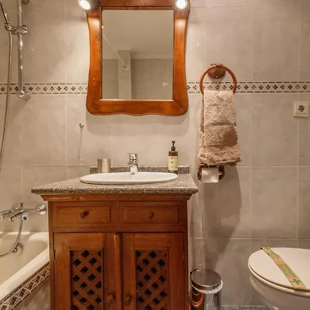 Pueblo Muy Cerca De La Playa Ideal Surfistas Y Familias.